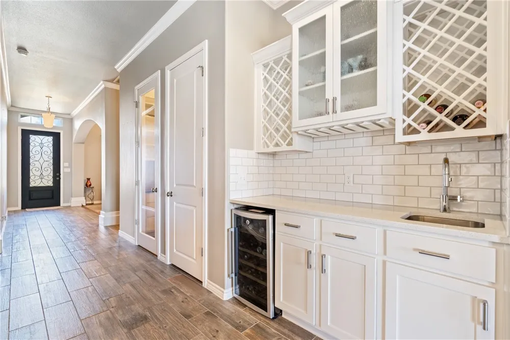 420 Gulfton Drive Portland, TX 78374