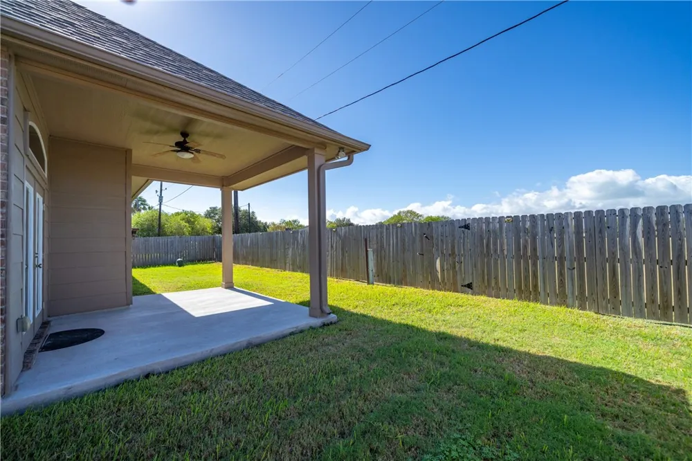 420 Gulfton Drive Portland, TX 78374