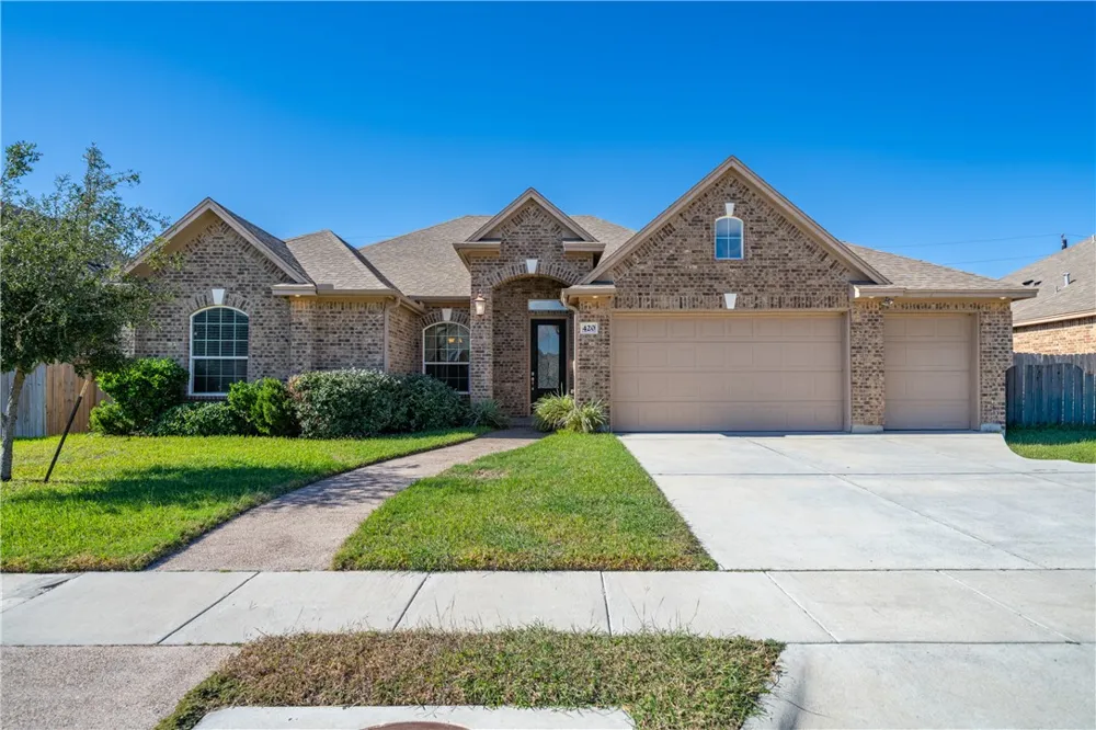 420 Gulfton Drive Portland, TX 78374