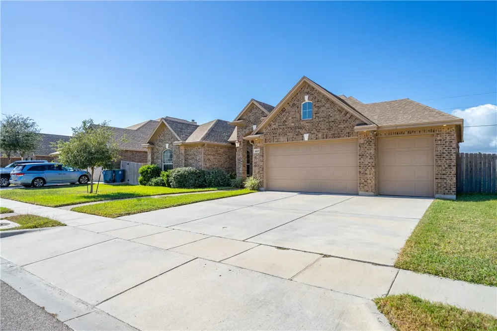 420 Gulfton Drive Portland, TX 78374