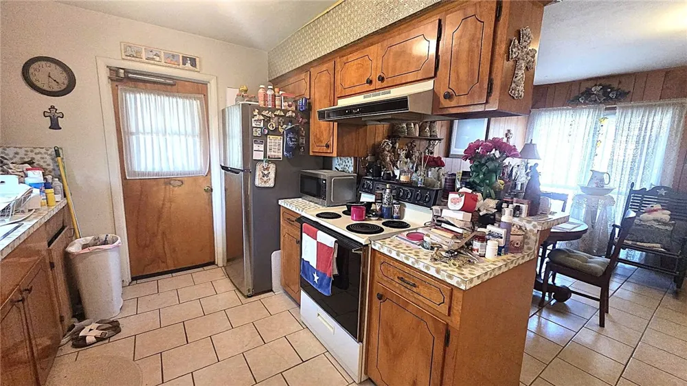 1926 John Street Kingsville, TX 78363