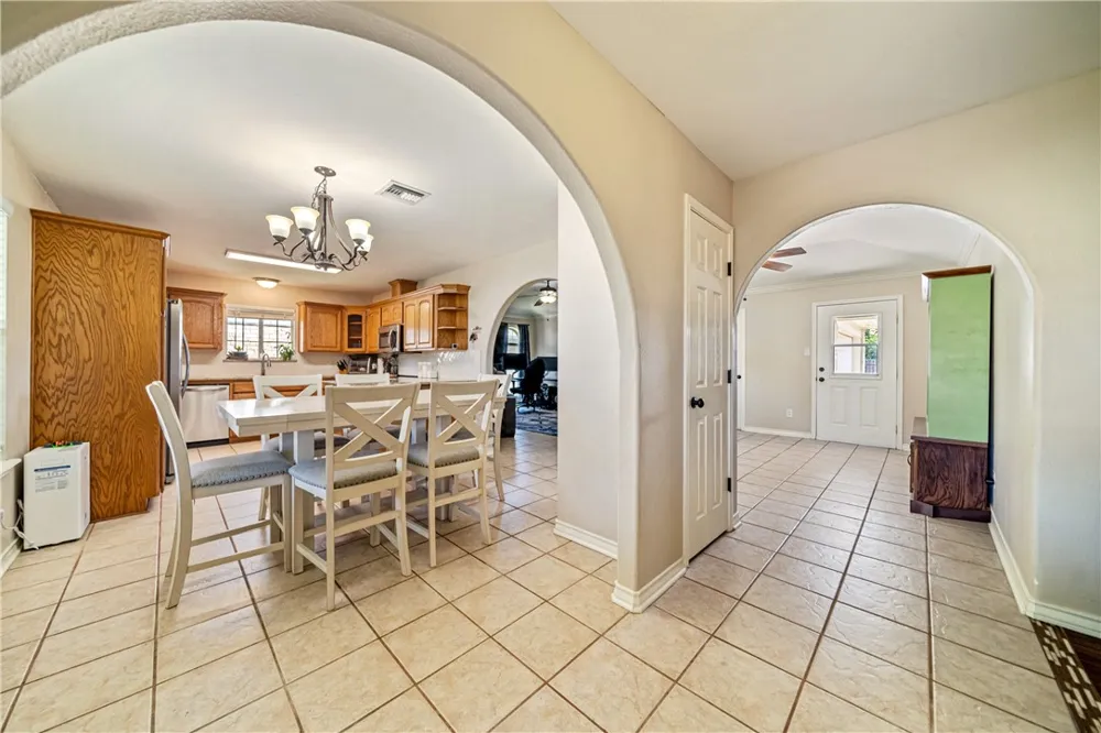 211 Poesta Drive Portland, TX 78374