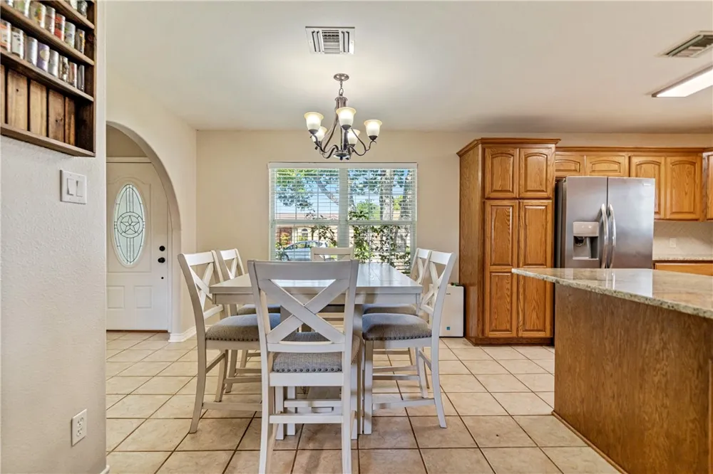 211 Poesta Drive Portland, TX 78374