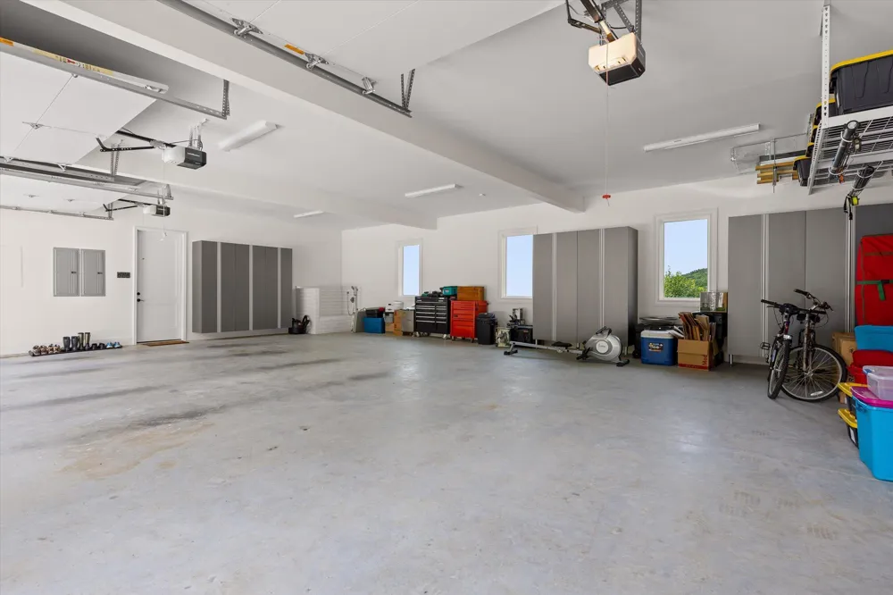 8044 Mountain Laurel Trail Signal Mountain, TN 37377