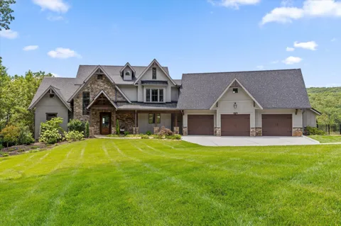 8044 Mountain Laurel Trail