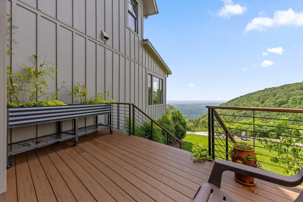 8044 Mountain Laurel Trail Signal Mountain, TN 37377