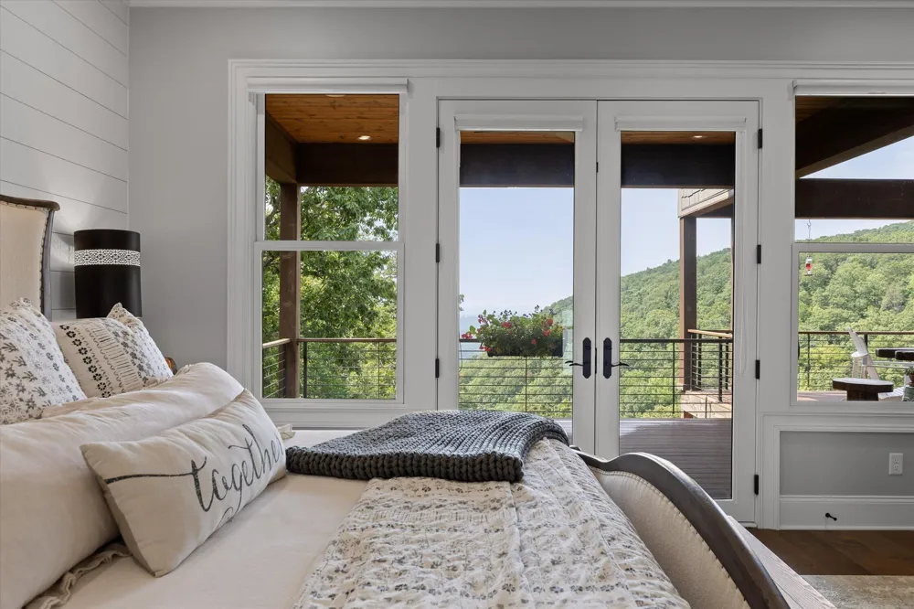 8044 Mountain Laurel Trail Signal Mountain, TN 37377