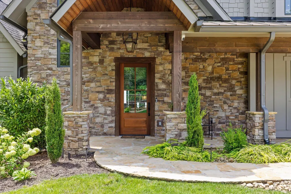 8044 Mountain Laurel Trail Signal Mountain, TN 37377