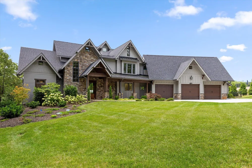 8044 Mountain Laurel Trail Signal Mountain, TN 37377