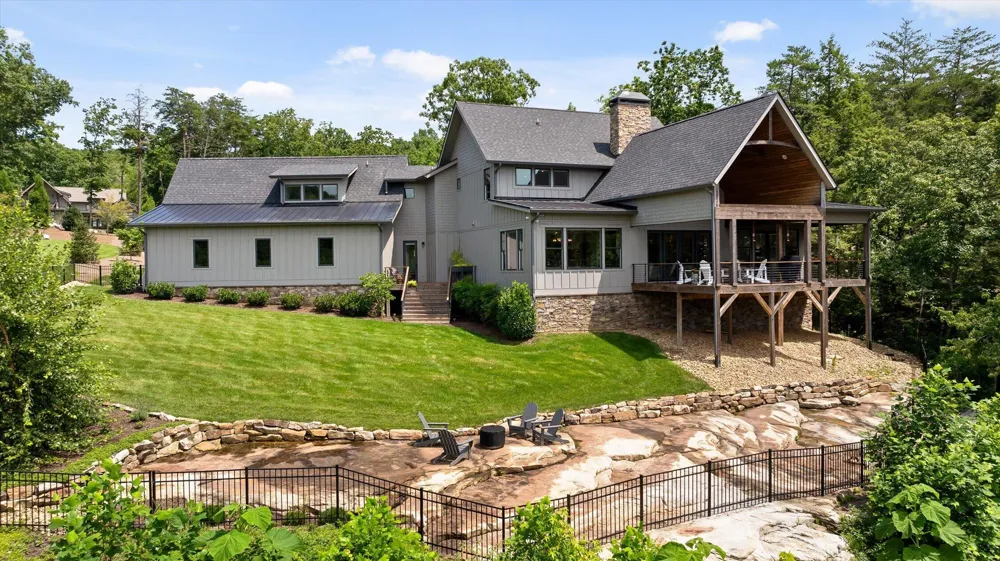 8044 Mountain Laurel Trail Signal Mountain, TN 37377
