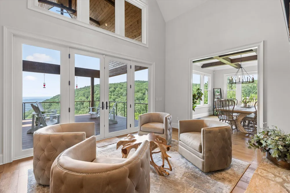 8044 Mountain Laurel Trail Signal Mountain, TN 37377