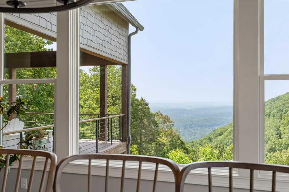 8044 Mountain Laurel Trail Signal Mountain, TN 37377