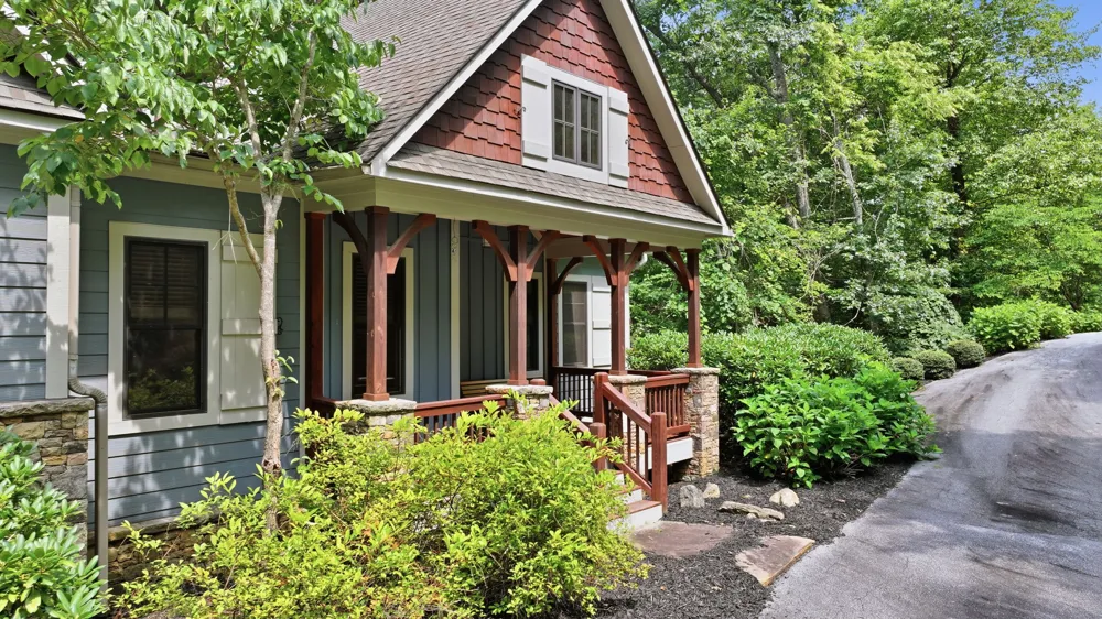 130 Cross Vine Drive Tuckasegee, NC 28783
