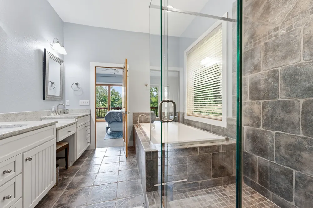 130 Cross Vine Drive Tuckasegee, NC 28783