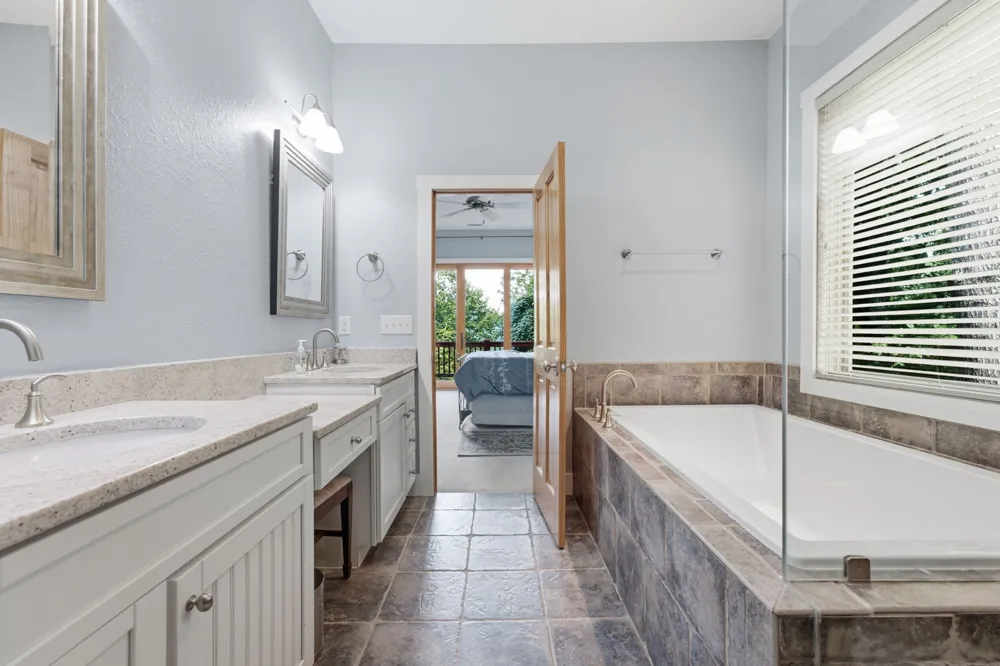 130 Cross Vine Drive Tuckasegee, NC 28783