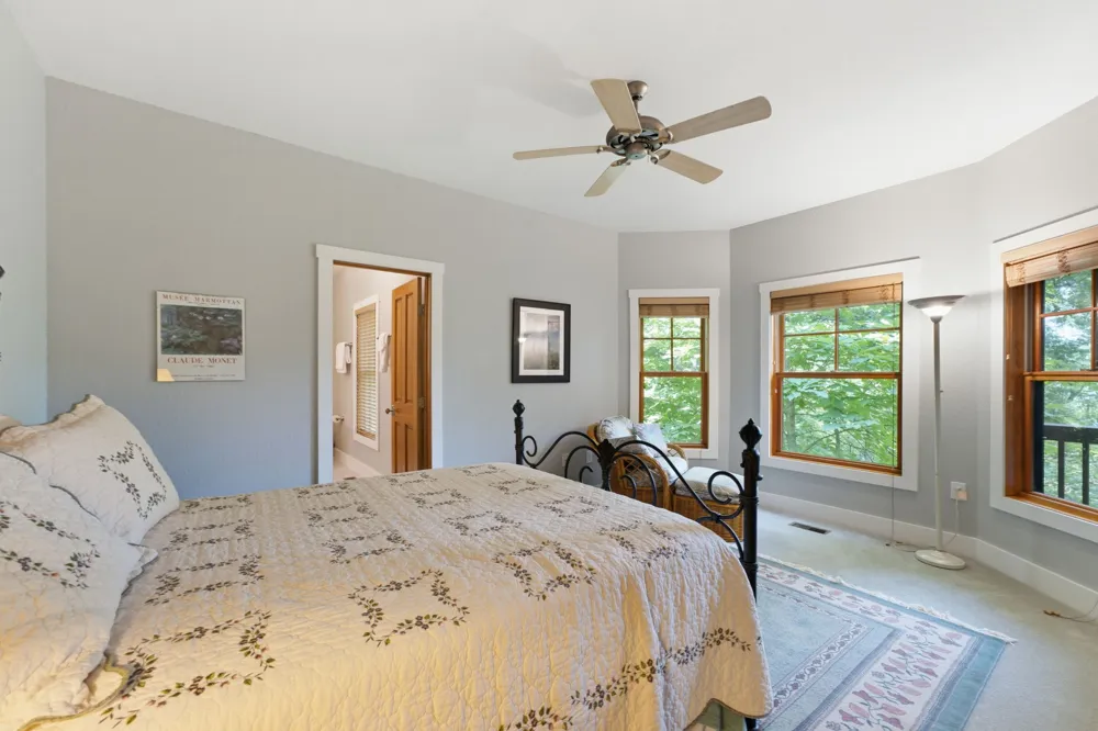 130 Cross Vine Drive Tuckasegee, NC 28783