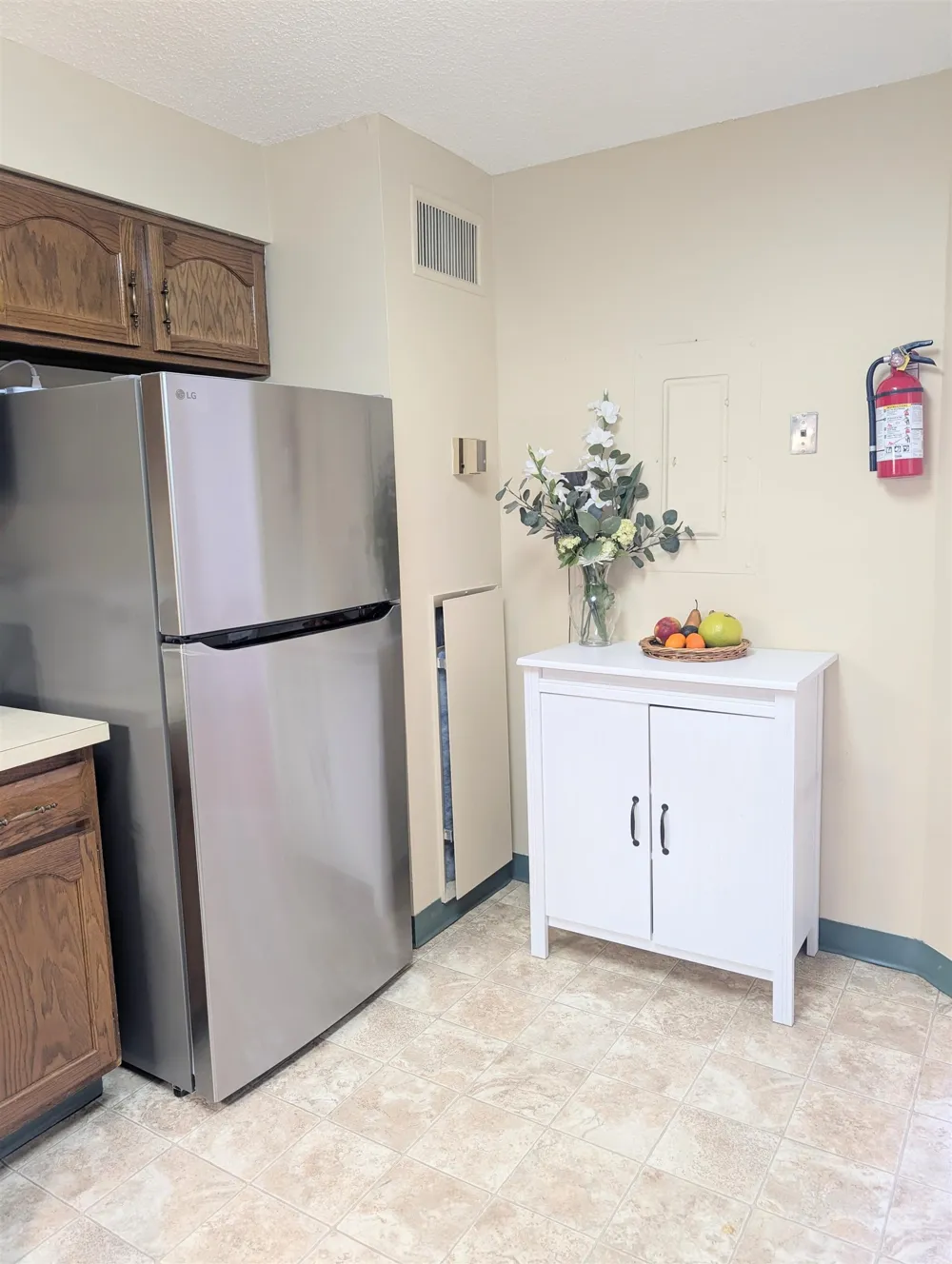 1908 HARMON COVE TOWER Secaucus, NJ 07094