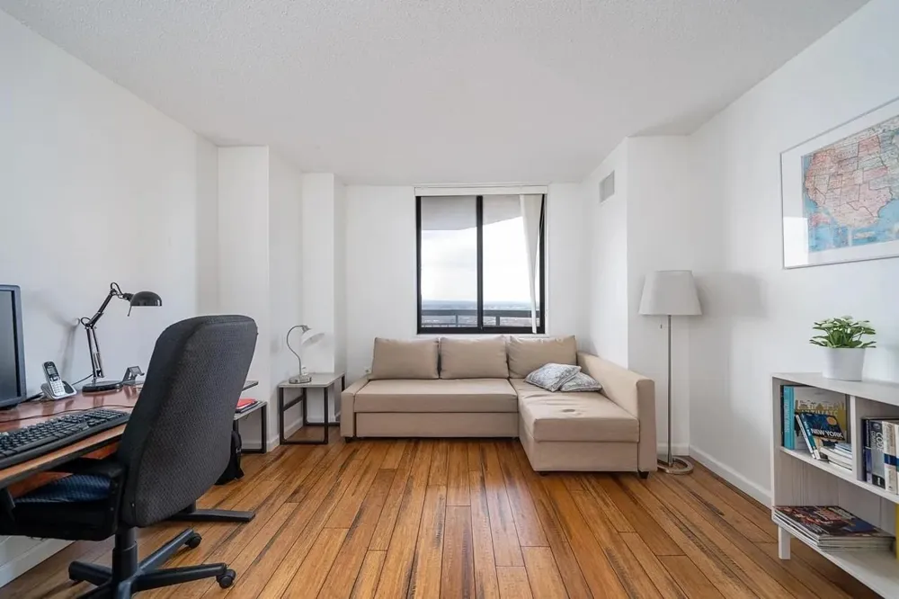 1908 HARMON COVE TOWER Secaucus, NJ 07094