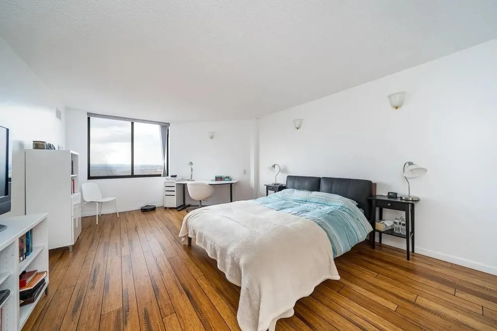 1908 HARMON COVE TOWER Secaucus, NJ 07094