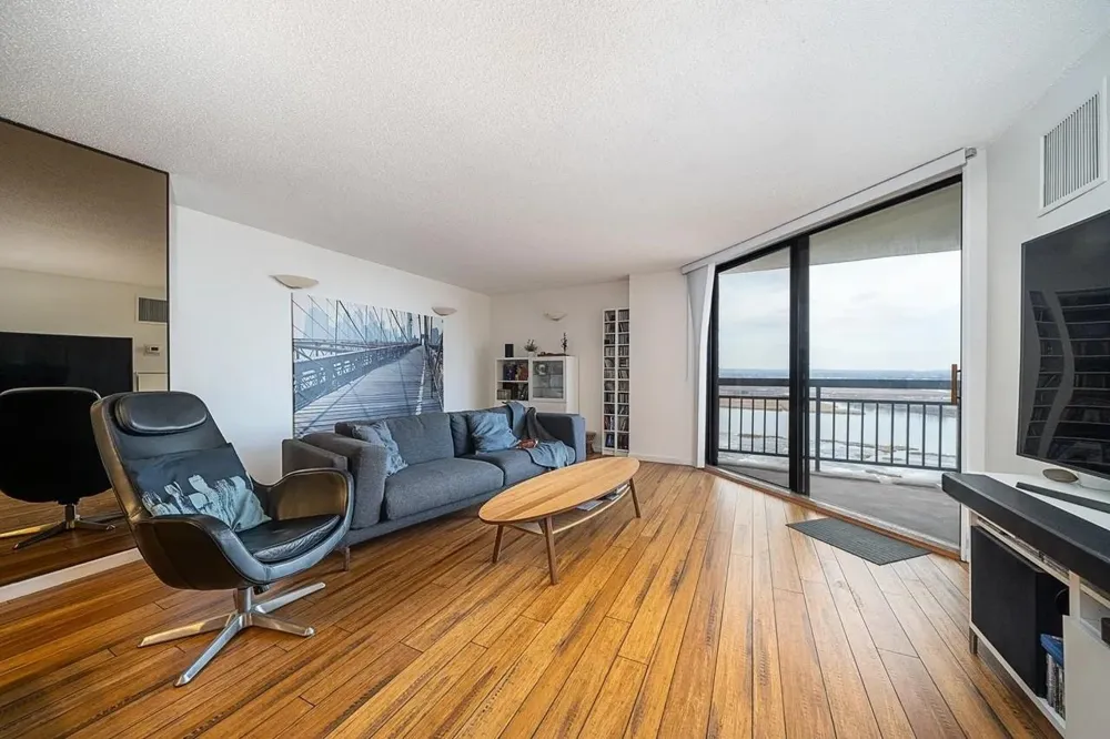 1908 HARMON COVE TOWER Secaucus, NJ 07094