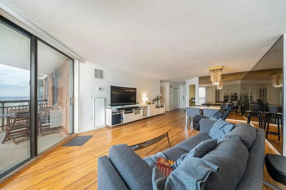 1908 HARMON COVE TOWER Secaucus, NJ 07094