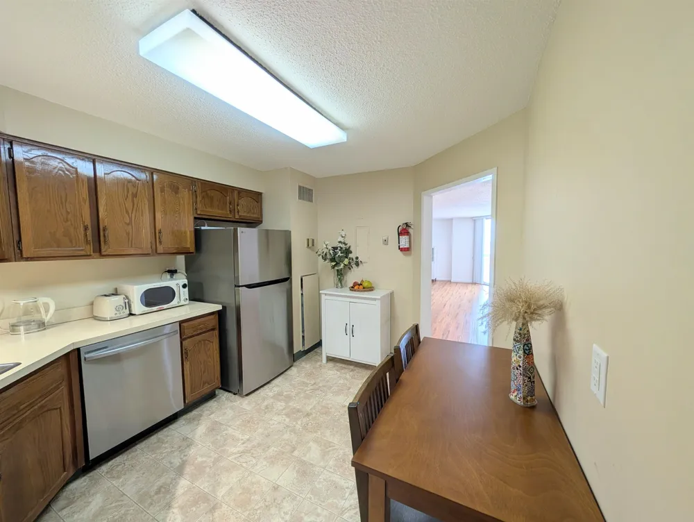 1908 HARMON COVE TOWER Secaucus, NJ 07094