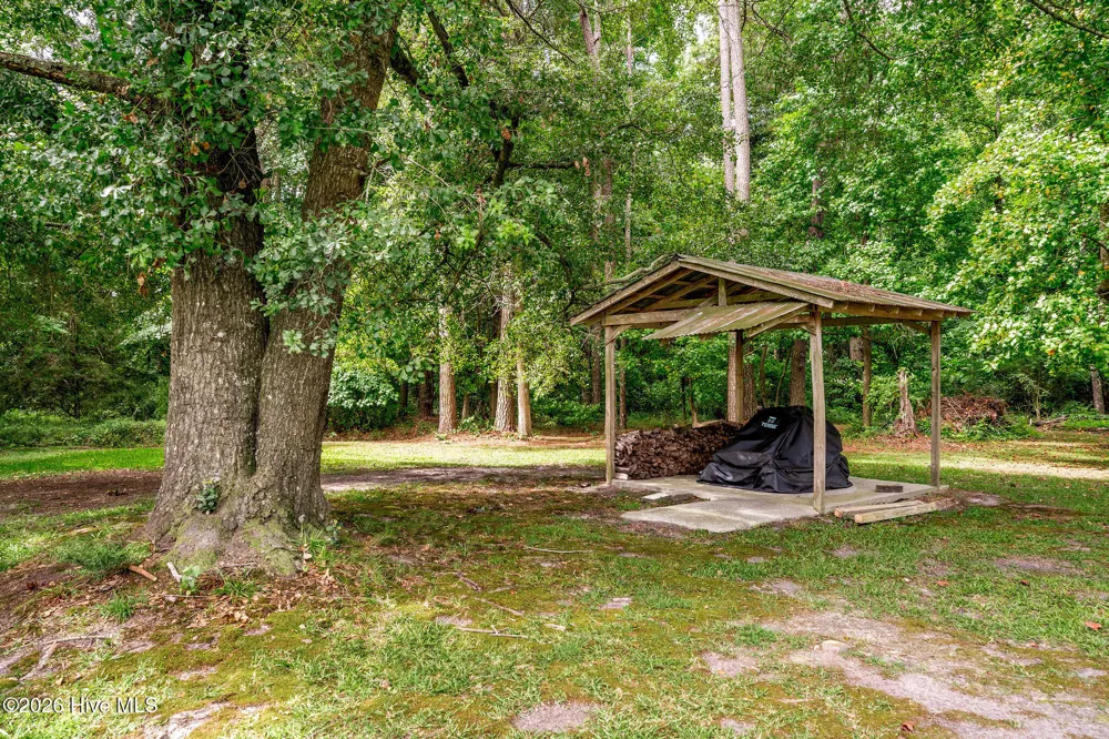 146 Chicken Neck Road Teachey, NC 28464