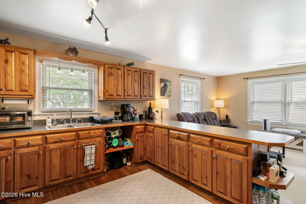 146 Chicken Neck Road Teachey, NC 28464