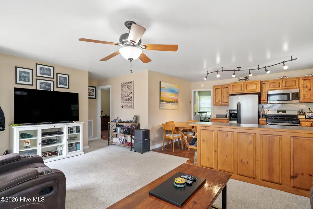 146 Chicken Neck Road Teachey, NC 28464