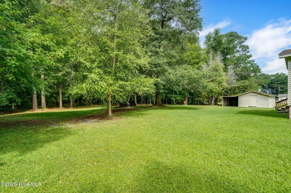 146 Chicken Neck Road Teachey, NC 28464