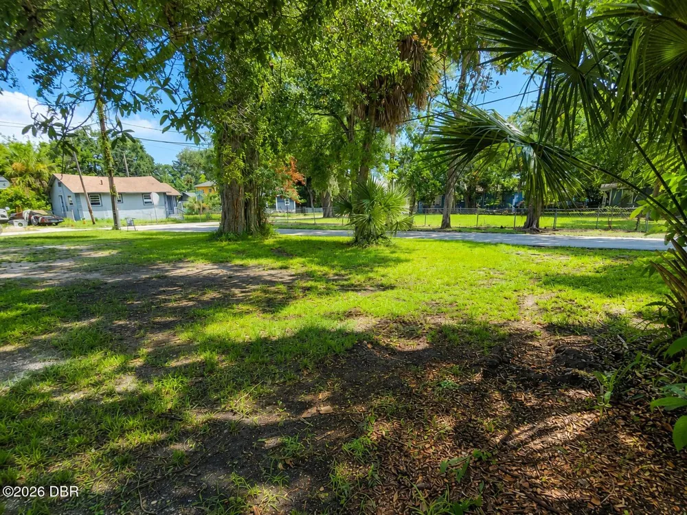 547 Live Oak Avenue Daytona Beach, FL 32114