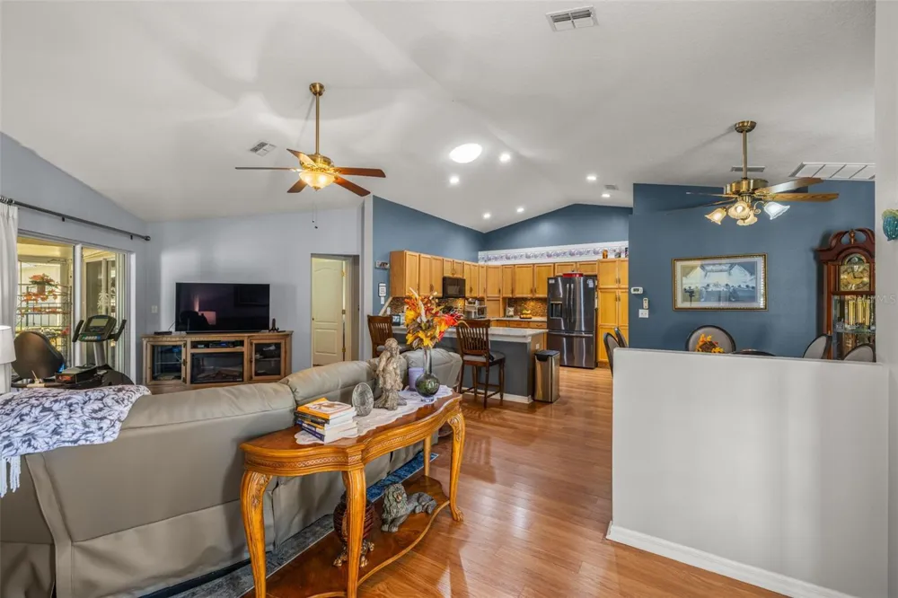 29335 CADDY SHACK LANE E San Antonio, FL 33576