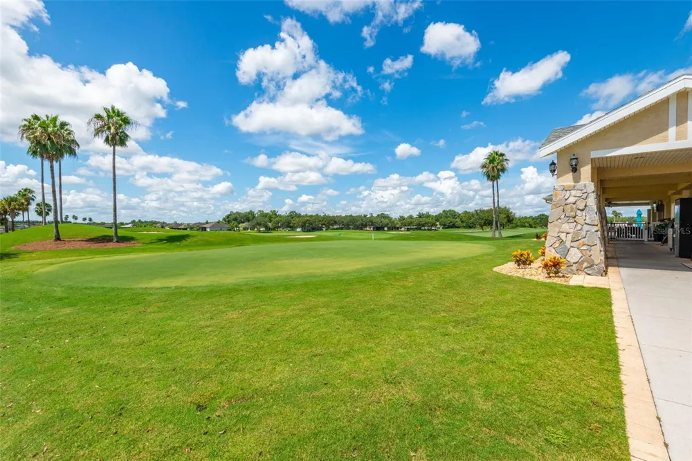 29335 CADDY SHACK LANE E San Antonio, FL 33576
