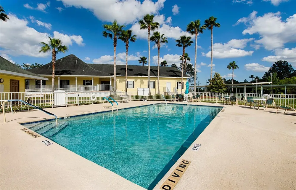 29335 CADDY SHACK LANE E San Antonio, FL 33576