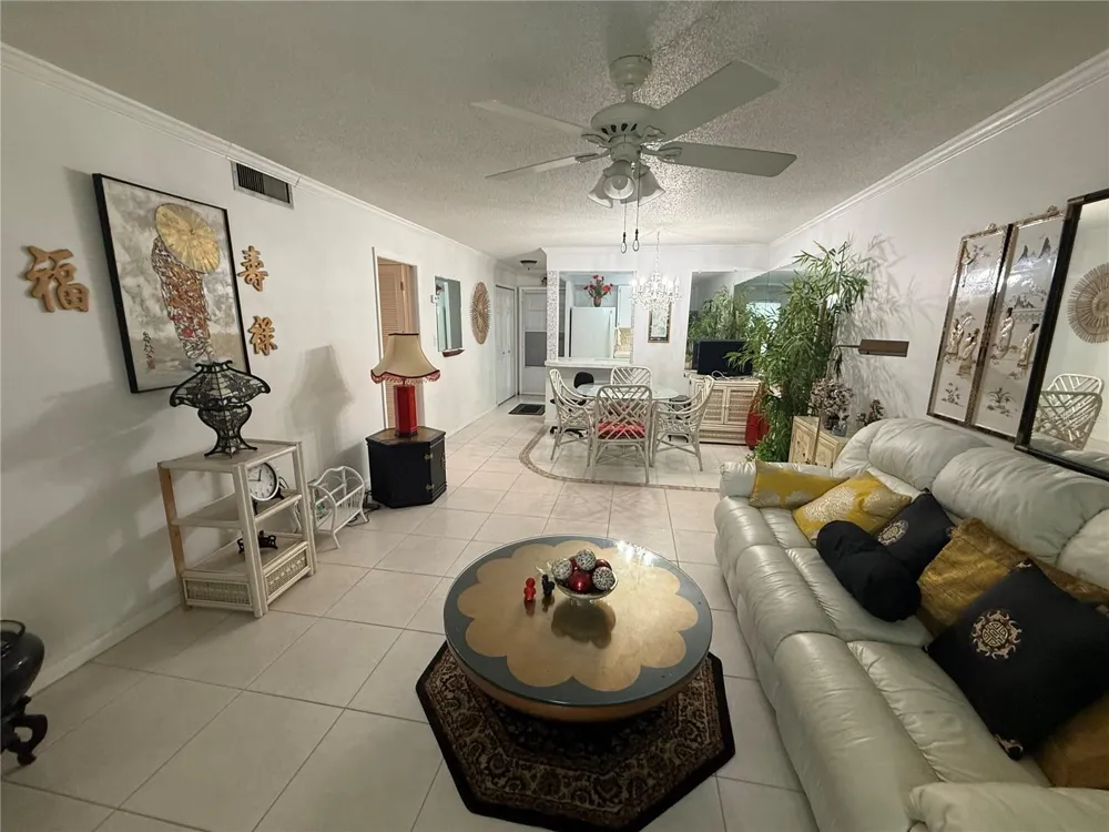 125 PICARDY VILLA CIRCLE #101 Brandon, FL 33510