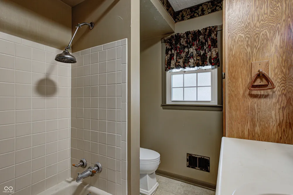 7641 Burns Drive Brownsburg, IN 46112