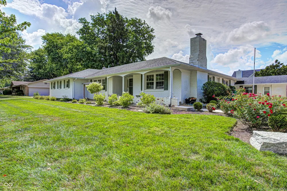7641 Burns Drive Brownsburg, IN 46112