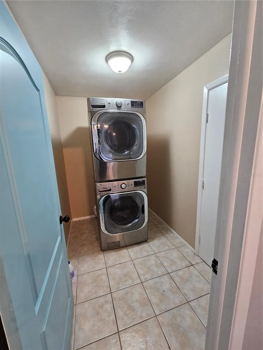 2041 SHADOW PINE DRIVE Brandon, FL 33511