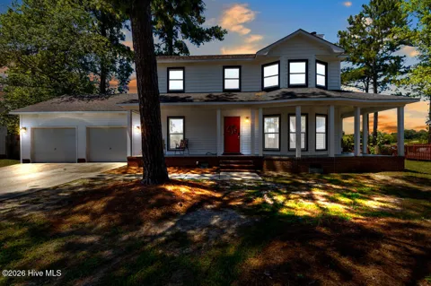 716 Larkspur Drive