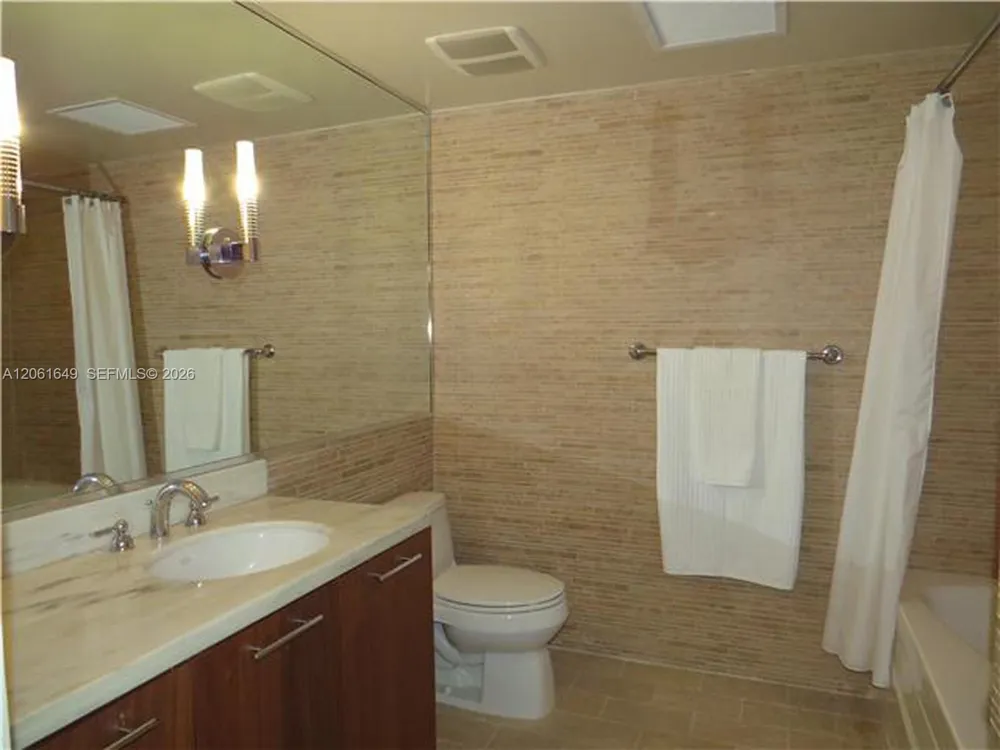 50 Biscayne Blvd #508 Miami, FL 33132