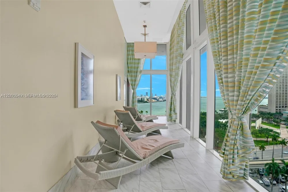 50 Biscayne Blvd #508 Miami, FL 33132