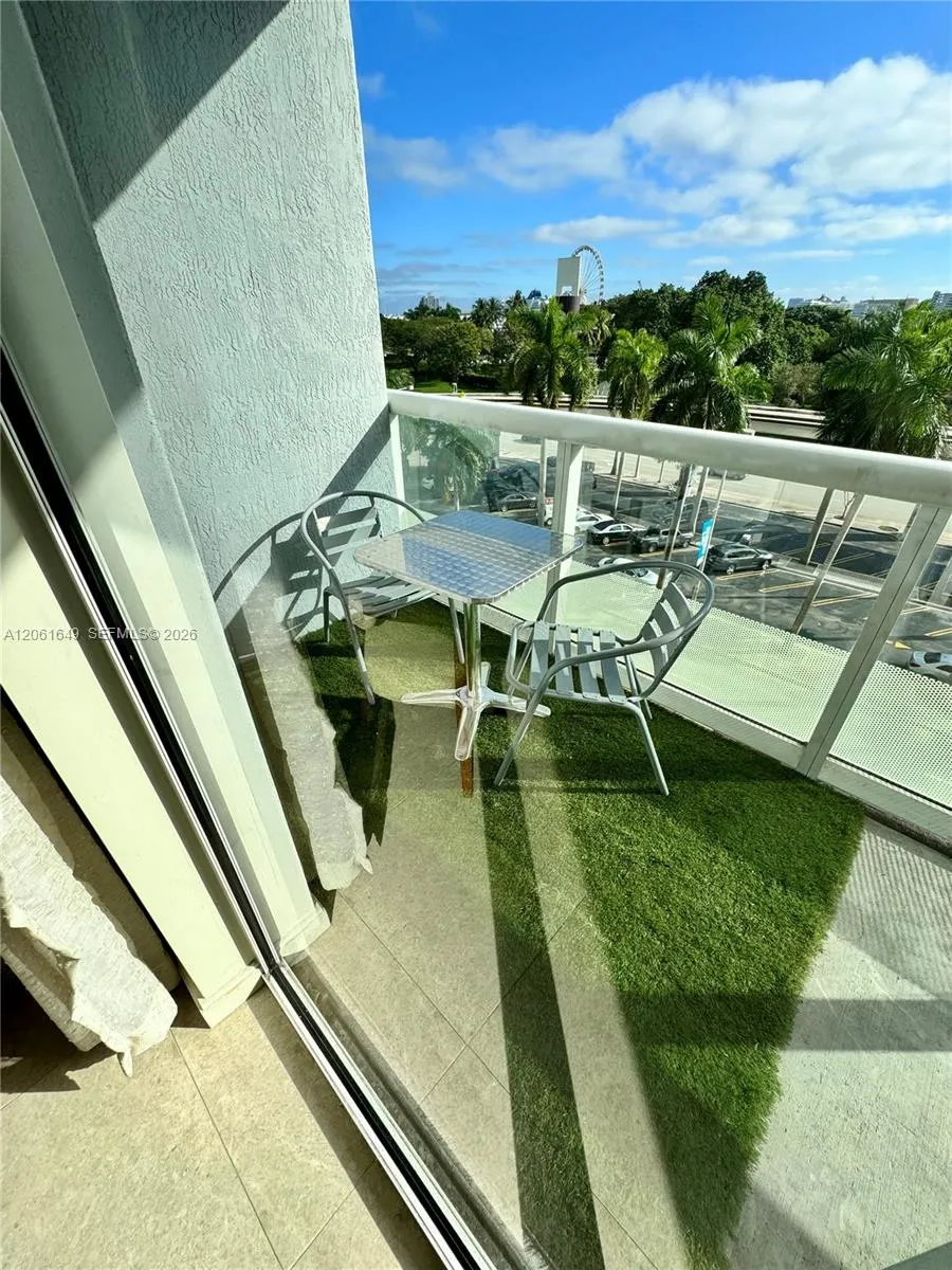 50 Biscayne Blvd #508 Miami, FL 33132