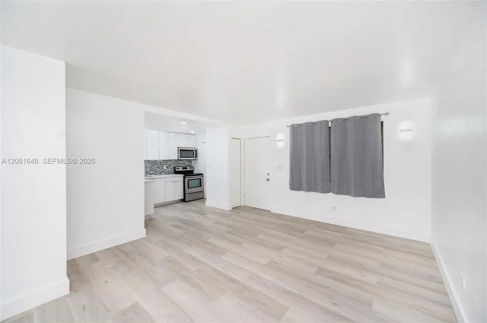 9760 SW 184th St #6D Cutler Bay, FL 33157