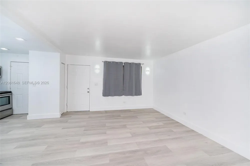 9760 SW 184th St #6D Cutler Bay, FL 33157