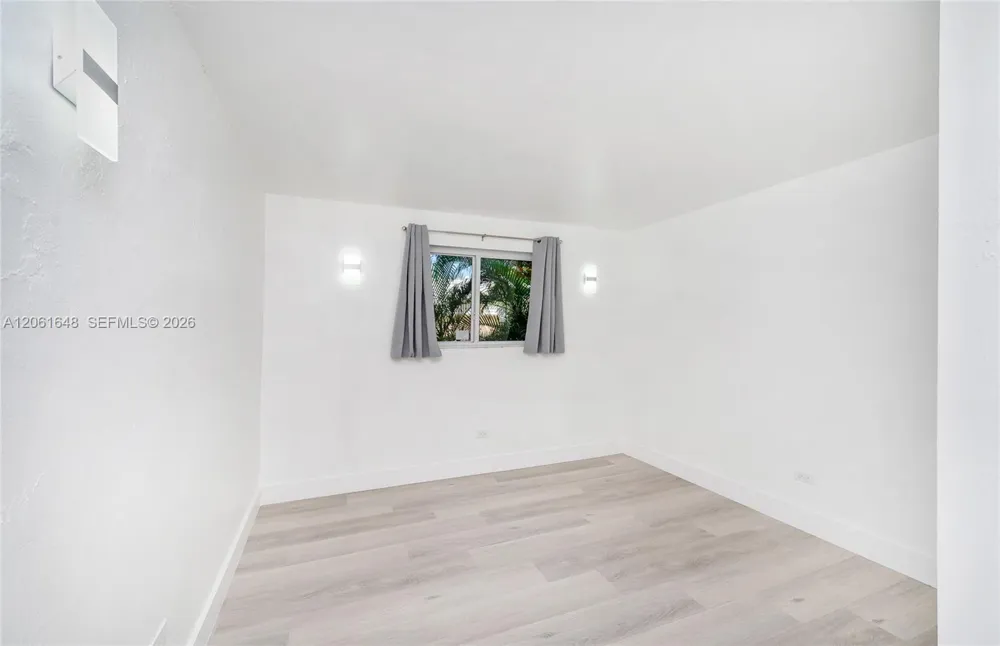 9760 SW 184th St #6D Cutler Bay, FL 33157