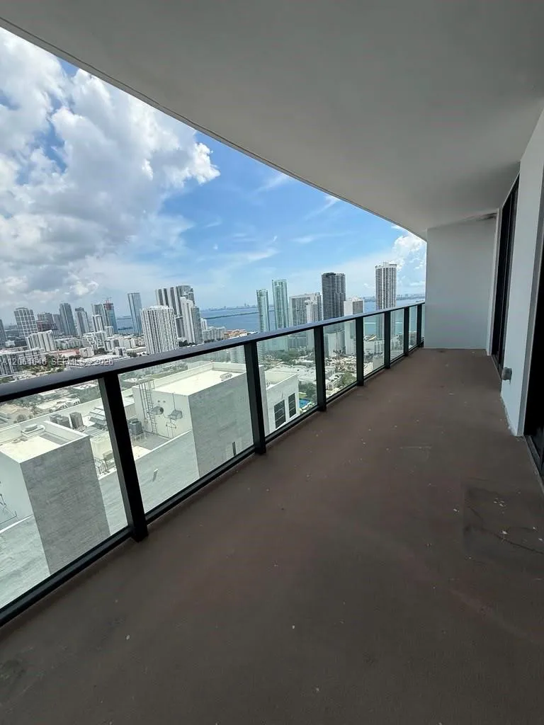 1600 NE 1st Ave #3617 Miami, FL 33132