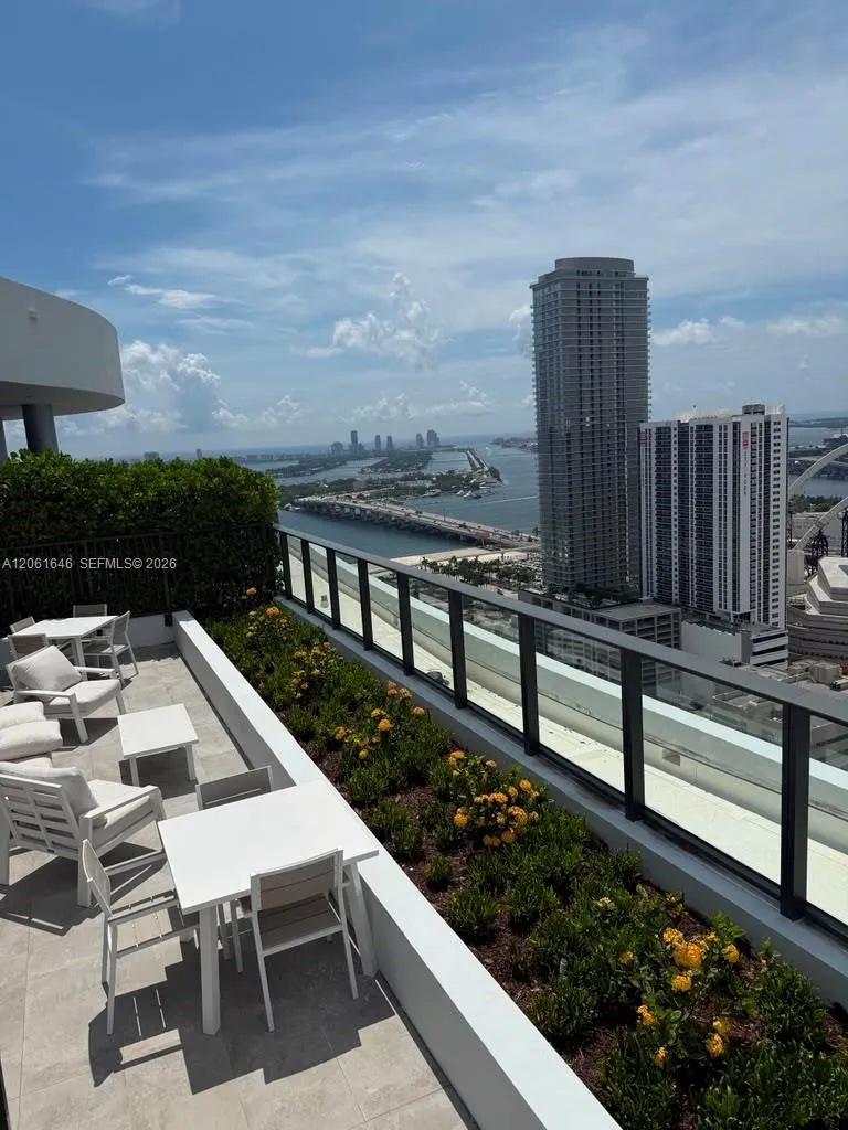 1600 NE 1st Ave #3617 Miami, FL 33132