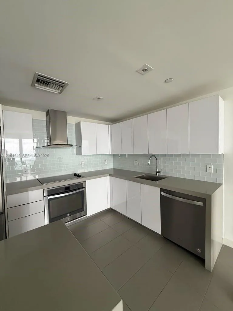 1600 NE 1st Ave #3617 Miami, FL 33132
