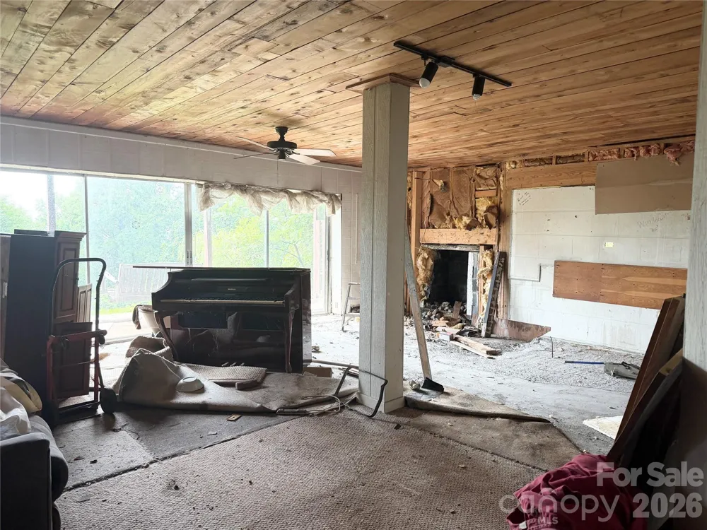 4897 Hwy 226 Highway Little Switzerland, NC 28749