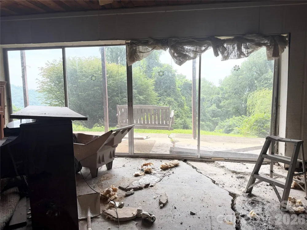 4897 Hwy 226 Highway Little Switzerland, NC 28749